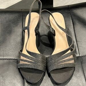 I.Miller Beautiful Shoes Elegant Black Women's Glitter Sandals size 9